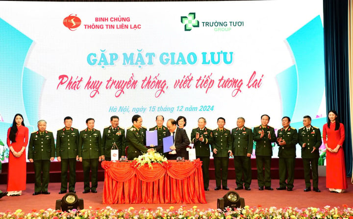 win79 club Giao lưu giữa Binh chủng Thông tin liên lạc và Tập đoàn Trường Tươi